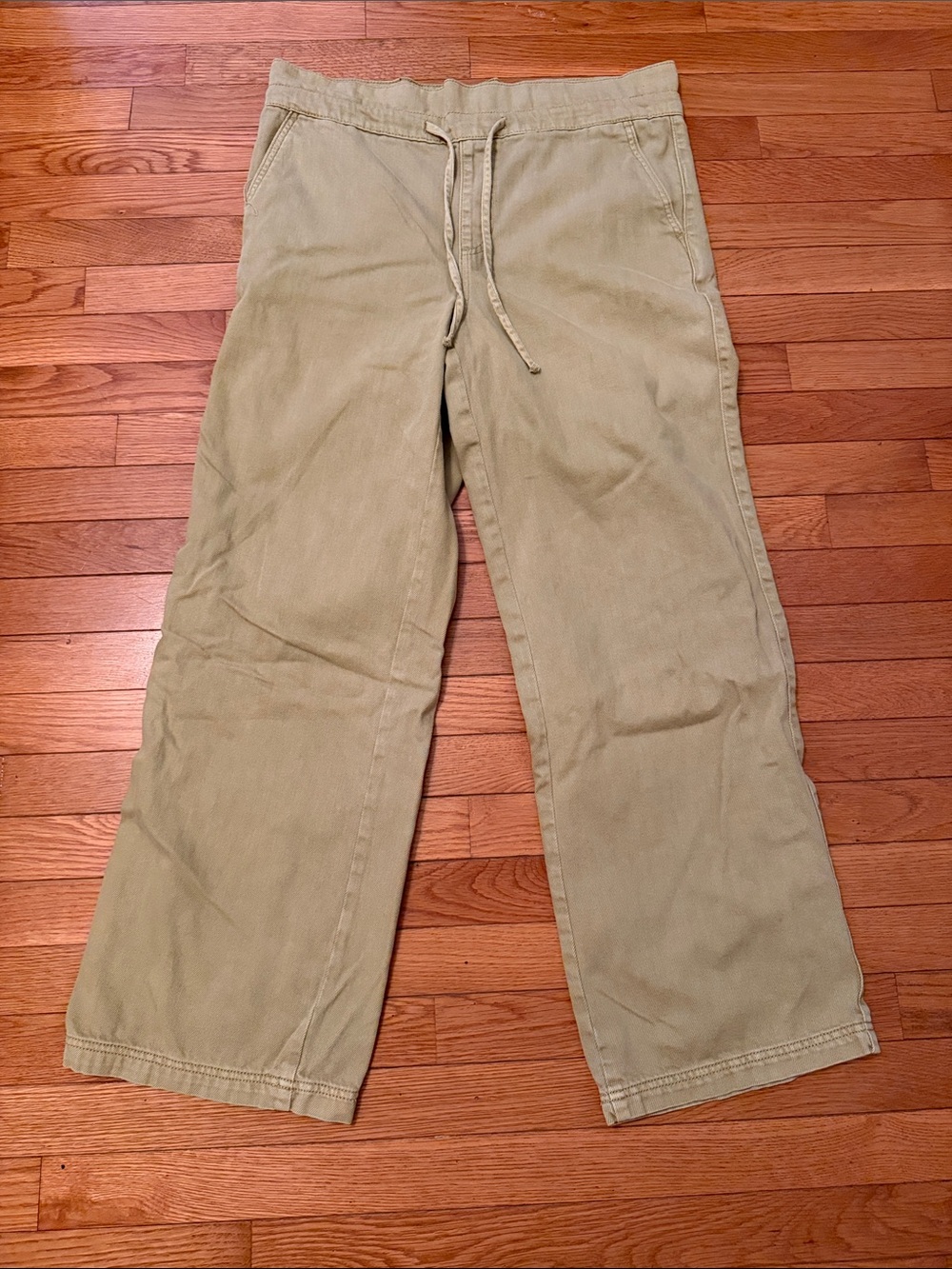Universal Thread Women’s Drawstring Chinos in Green